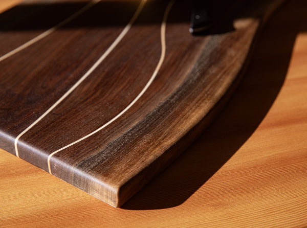 Serving Board in Walnut (Natural Edge)